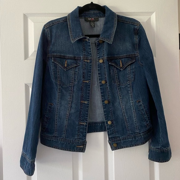 Woman’s jeans jacket - Picture 2 of 6